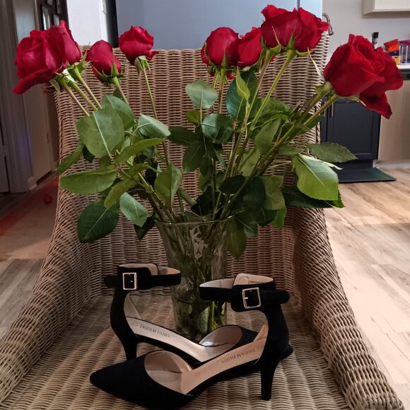 Black Suede Pointed-Toe Heels with Ankle Strap - DREAM PAIRS Size 11 - Picture 7 of 7